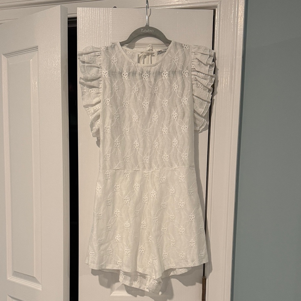 Zara White Floral Lace Top